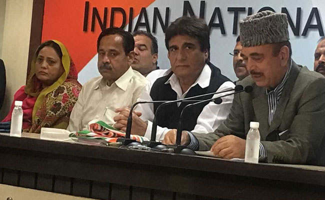 कांग्रेस में शामिल हुए बीएसपी के पूर्व नेता नसीमुद्दीन सिद्दीकी, गुलाम नबी आजाद ने कहा - यह बदलते समय का संकेत