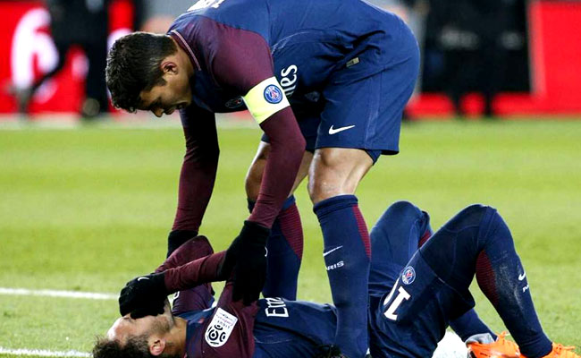 रिकॉर्ड राशि में खरीदे गए फुटबॉलर नेमार चोटग्रस्‍त, रीयल मैड्रिड के खिलाफ PSG के अहम मैच में नहीं खेल पाएंगे..
