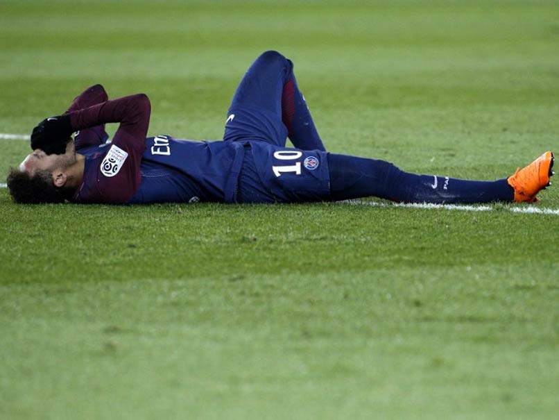 Brazilian Team Doctor In Paris To Assess Neymar Brazilian Team Doctor In Paris To Assess Neymar