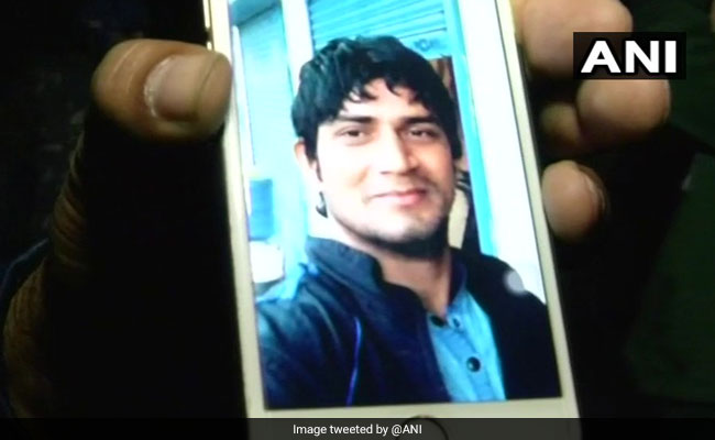Cop Arrested For Attack On 2 Near Delhi, Police Say Personal Enmity