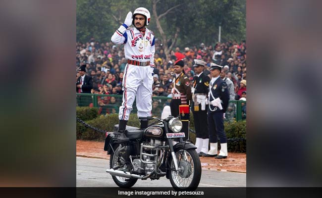 Former White House Photographer Trolls Trump With Republic Day Parade Pic