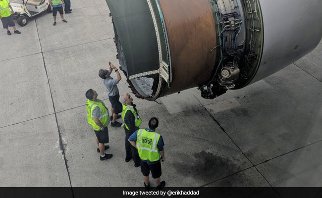 A Plane Engine Fell Apart In Midair. The Passengers Were Amazing