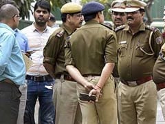 Armed Men Loot 18 Lakh From Stationary Shop In Delhi, 5 Arrested