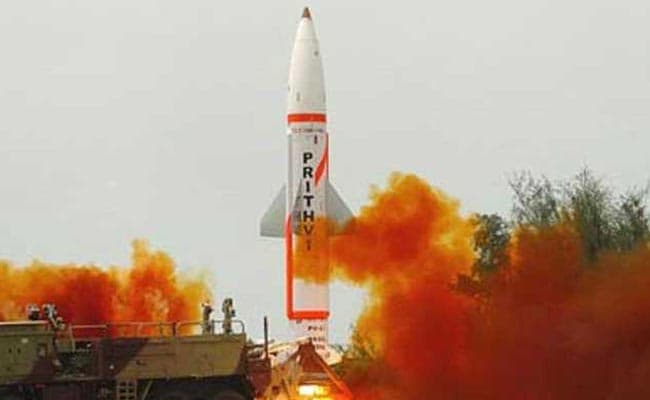 भारत ने परमाणु सक्षम मिसाइल पृथ्वी-दो का सफल परीक्षण किया