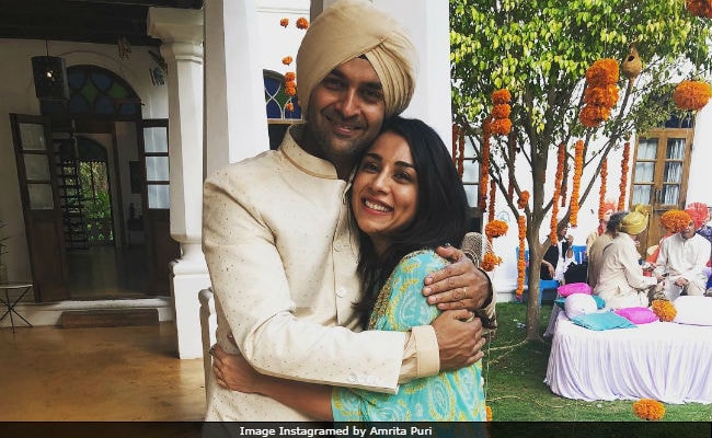 Purab Kohli Marries Long-time Girlfriend Lucy Paton In Goa