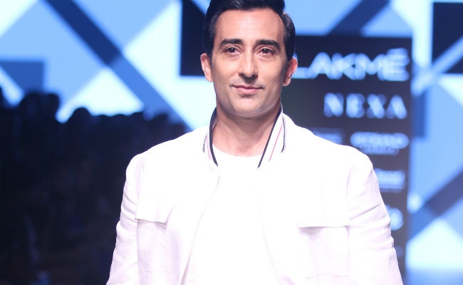 While You Look At Rahul Khanna's Insta Pics, Here's What He Said About Possible Comeback