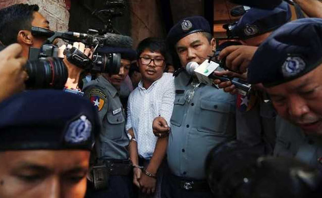 Reuters Journalists Arrested For Investigating Myanmar Rohingya Massacre