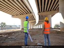 अमीर बनने के लिए रातों रात चुरा लिया हाईवे और बेच दिया 51 हजार में अमीर बनने के लिए रातों रात चुरा लिया हाईवे और बेच दिया 51 हजार में