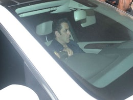 Pics: Sridevi's <i>Chaand Kaa Tukdaa</i>  Co-Star Salman Khan At Anil Kapoor's Home Pics: Sridevi's <i>Chaand Kaa Tukdaa</i>  Co-Star Salman Khan At Anil Kapoor's Home