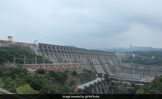 Water Supply For Irrigation From Sardar Sarovar Dam Stopped In Gujarat