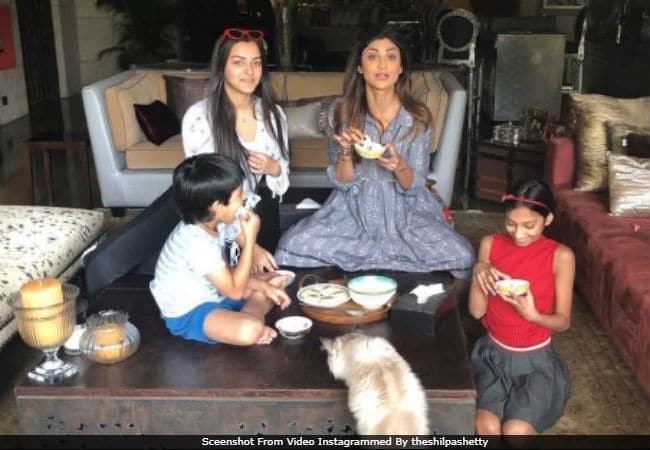 Inside Shilpa Shetty's 'Sunday Binge' With Son Viaan. See Who Won The 'Rosogolla Challenge'