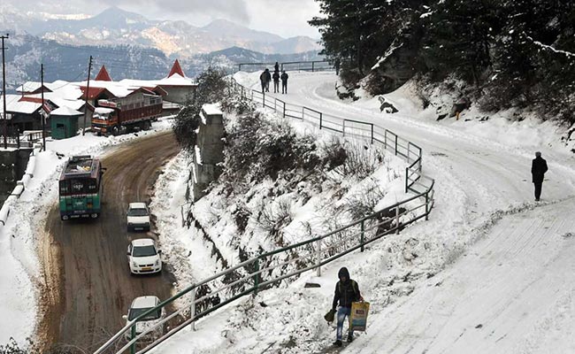 Himachal Pradesh Gets Snowfall, Rain; State Reels Under Cold Weather