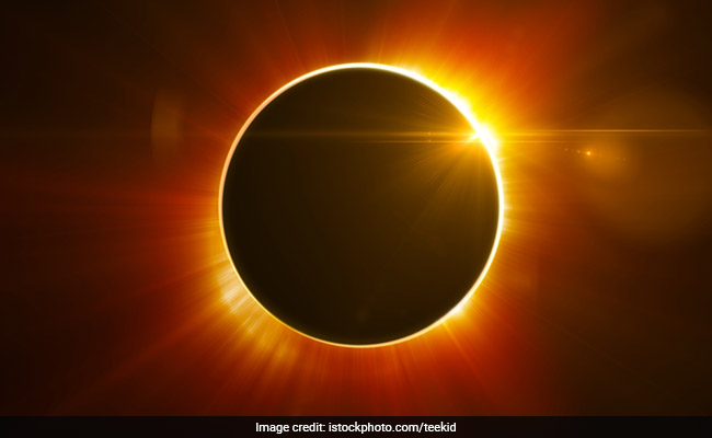 Solar Eclipse 2018: चंद्रग्रहण से पहले होगा सूर्य ग्रहण, जानें 5 अहम बातें