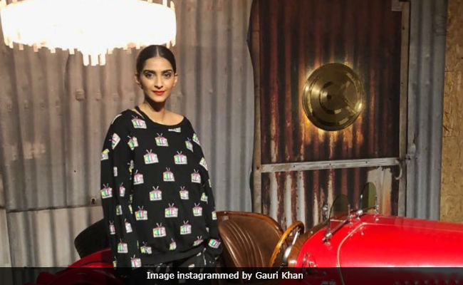 Sonam Kapoor Shoots At Gauri Khan Designs. Pics Here