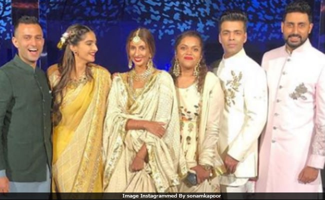 Sonam Kapoor And Anand Ahuja Pose With 'Juhu Gang' Shweta, Abhishek Bachchan And Karan Johar At Mohit Marwah's Wedding