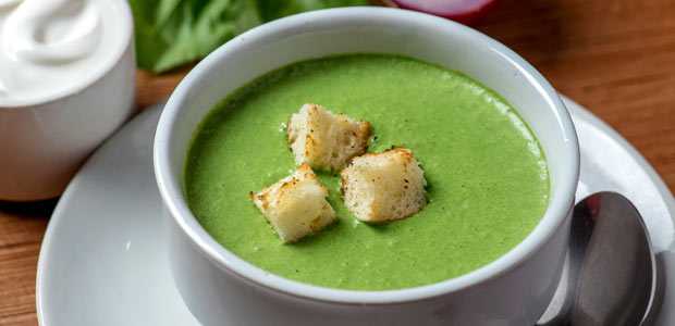 Spiced Spinach Soup with Cottage Cheese Croutons