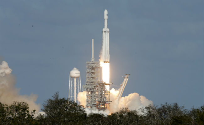 World's Biggest Rocket Soars Towards Mars After Perfect Launch