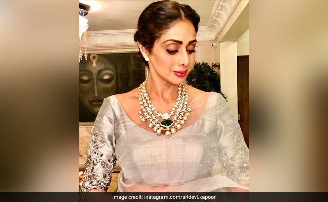 Sridevi का दिल का दौरा पड़ने से निधन, सोमवार को मुंबई पहुंचेगा पार्थिव शरीर