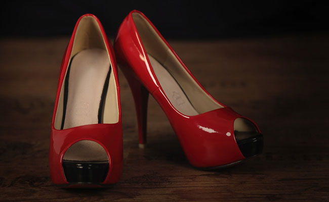 Is The Red Stiletto Emoji Sexist? Here's The Backstory Of The New Women's Shoe Icon.
