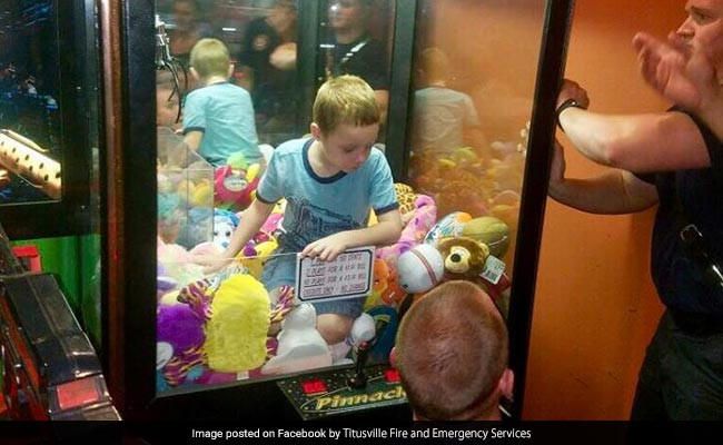 Video: Boy Climbs Into Toy Machine To Get Favourite Toy, Gets Stuck Instead