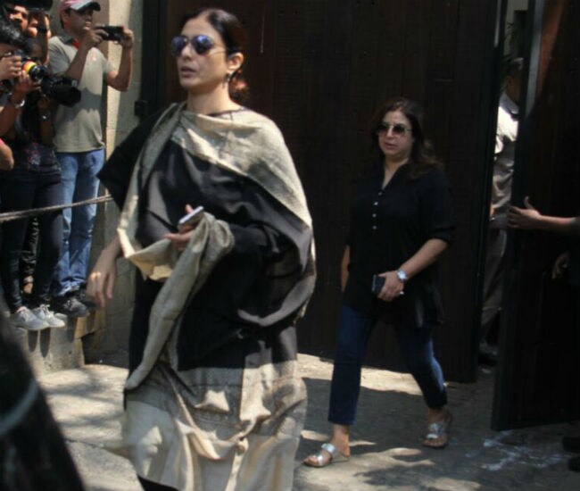 Sridevi's Colleagues Tabu, Venkatesh And Others Pictured At Anil Kapoor's Home