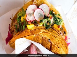 Say Hello To Tacro- The Taco And Croissant Mashup That's Going Viral! Say Hello To Tacro- The Taco And Croissant Mashup That's Going Viral!