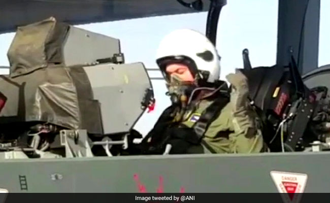 जोधपुर :  अमेरिका के वायुसेना प्रमुख ने भारत में बने तेजस विमान से भरी उड़ान