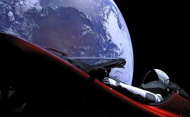 "Car In Deep Space": SpaceX Beams Cool Video Of Tesla Roadster In Space