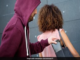 Woman Chases Down Thief, Then Buys Him A Cup Of Coffee. Here's Why Woman Chases Down Thief, Then Buys Him A Cup Of Coffee. Here's Why