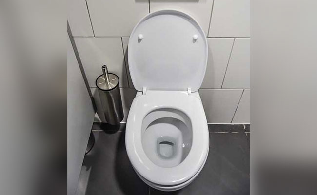 The US Air Force's Toilet Seat Covers Come With A Price Tag Of $10,000