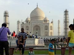 "Can Algae Fly?" Asks Supreme Court, Upset Over Taj Mahal Changing Colour