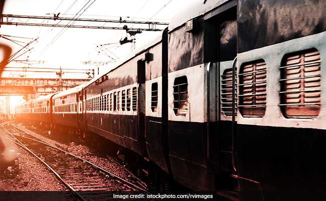 बीकानेर में प्रेमी युगल ने ट्रेन के आगे कूदकर आत्महत्या की