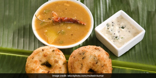 Chennai-style Vada Curry