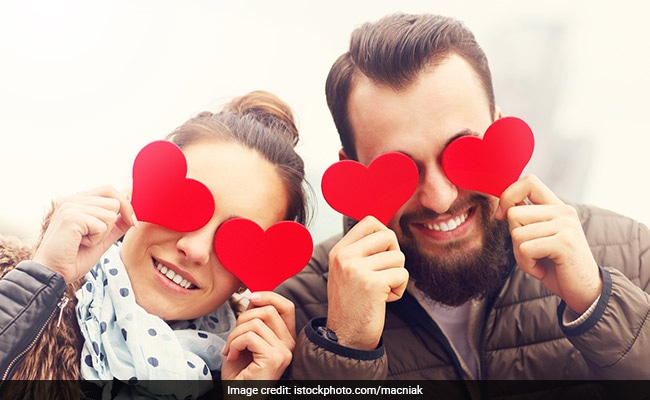 Valentine Week 2024: क्यों मनाया जाता है वैलेंटाइन डे, पहले दिन क्यों देते हैं रोज, पढ़िए गुलाब के फायदे और पूरी वैलेंटाइन वीक लिस्ट Valentine Week 2024: क्यों मनाया जाता है वैलेंटाइन डे, पहले दिन क्यों देते हैं रोज, पढ़िए गुलाब के फायदे और पूरी वैलेंटाइन वीक लिस्ट