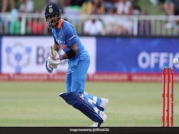 विराट कोहली लगातार हैं फार्म में, पूरा किया 33वां वनडे शतक विराट कोहली लगातार हैं फार्म में, पूरा किया 33वां वनडे शतक