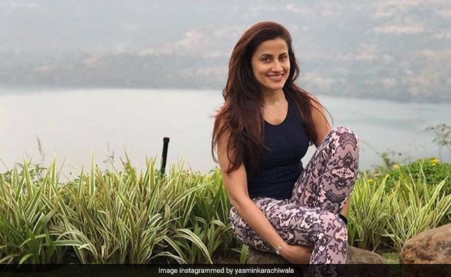 Monday Motivation: Celebrity Fitness Instructor Yasmin Karachiwala Shares Quick Workout Routine To Reduce Arm Fat