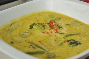 हॉट येलो करी Recipe