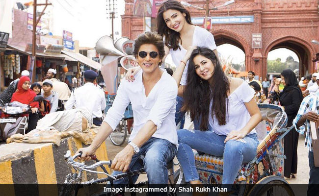 When Anushka Sharma And Katrina Kaif Took Shah Rukh Khan For A "<i>Zero</i> Ride"