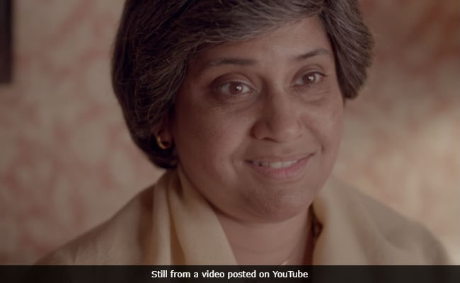 3 Storeys - The Wait: Renuka Shahane Will Make You Very Uncomfortable