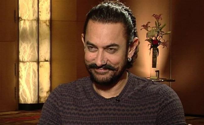 Aamir Khan Didn't Get The Delete Facebook Memo. In Fact, He Went Live