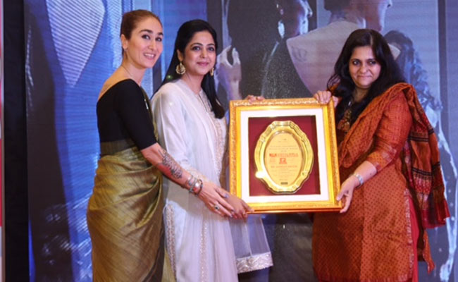 पत्रकारिता में योगदान के लिए अफशां अंजुम को महिला दिवस पर किया गया सम्‍मानित