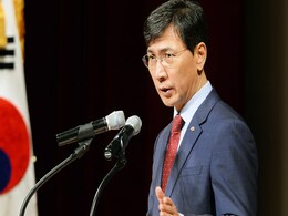 South Korean Presidential Hopeful Quits After Rape Accusation South Korean Presidential Hopeful Quits After Rape Accusation