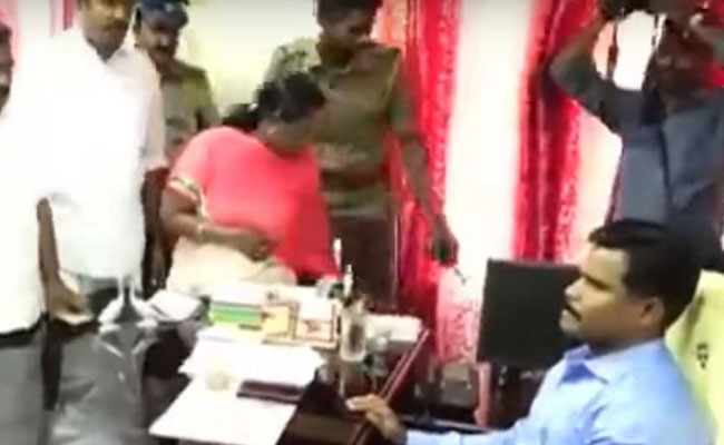 Zen & The Art Of Handling Netas: Watch Officer Calmly Facing MLAs' Fury