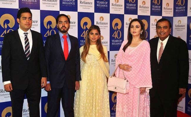 Akash Ambani Son Of Mukesh Ambani Engaged To Diamond Magnate S   Akash Ambani Family 650x400 71521951073 