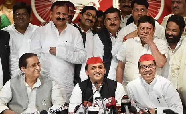 सपा-बसपा की ताक़त बीजेपी पर भारी