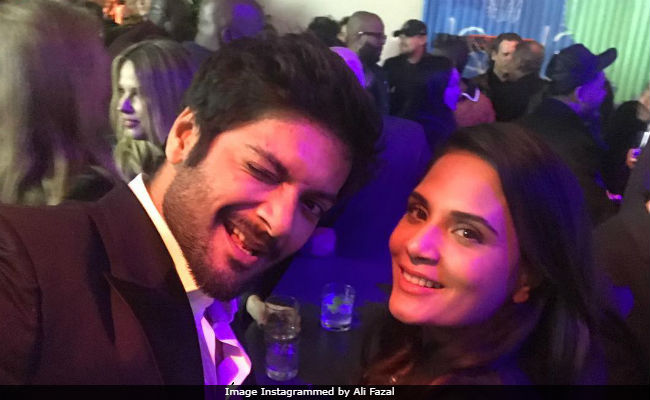 Oscars 2018: Ali Fazal, Richa Chadha's Selfie Accidentally Photobombed By Leonardo DiCaprio