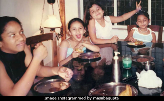 Alia Bhatt Is Somewhere In This Photo. Can You Spot Her?