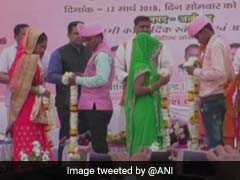 अलीगढ़ में मुख्यमंत्री सामूहिक विवाह योजना के तहत शादी के बंधन में बंधे 76 कपल
