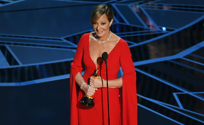 green emerald velvet dress Allison Janney Oscar Red Carpet Dresses with Long Sleeves – loveangeldress main image 0