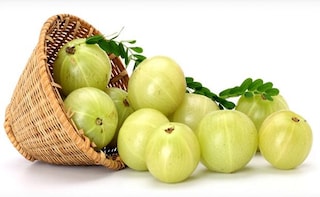 Amla For Skin: How To Use The Ayurvedic Superfood For a Beautiful and Glowing Skin